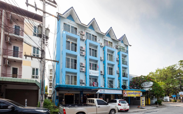 Reddoorz SI - FAH @ Bangsaen Hotel