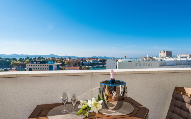 Penthouse with roof terrace