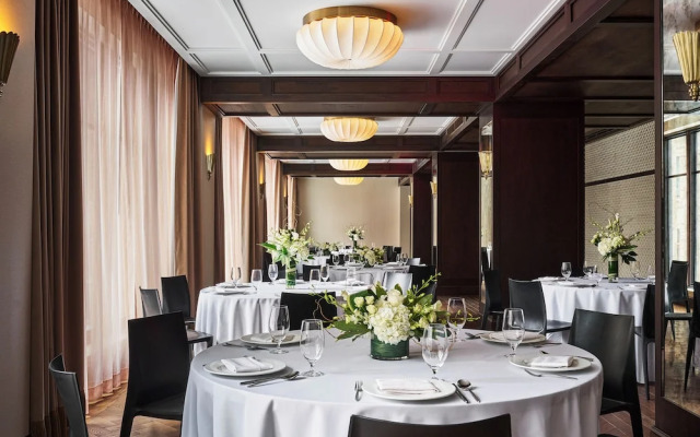Fidelity Hotel