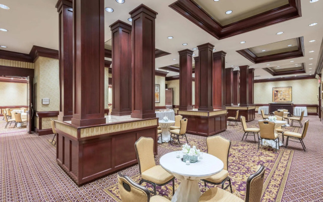 Crowne Plaza Providence-Warwick Airport by IHG