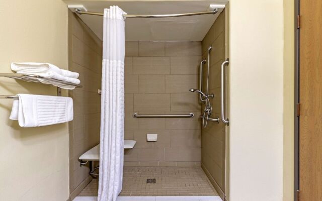 Comfort Inn & Suites