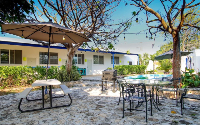 Bakab Hostel & Equestrian Amenities