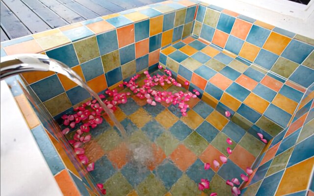 Namhae Caruso Pension