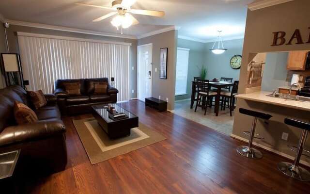 Hangout By Signature Vacation Rentals