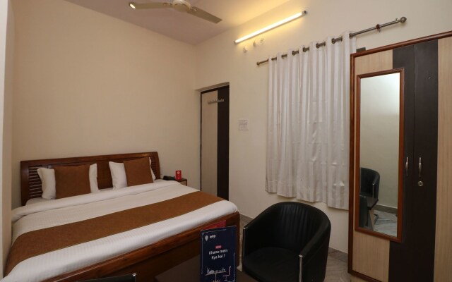 OYO 9929 Hotel Dhruv