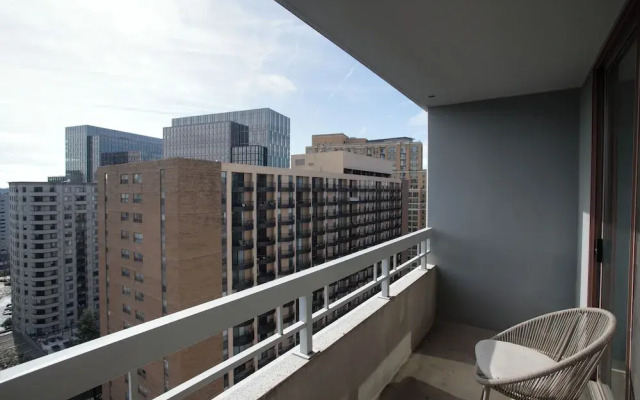 Modern 2BR Stay Near DC Arlington VA