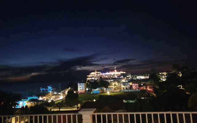 Lovely 2-bedroom apartment with shared jacuzzi & pool