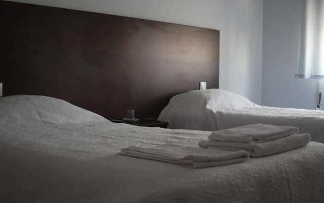 Caçula, Alojamento Local