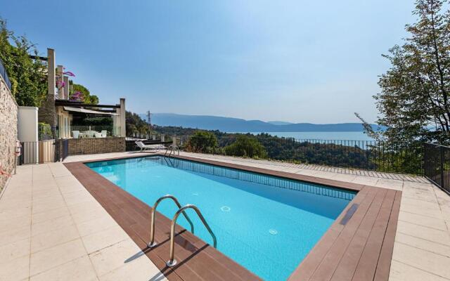 La Bouganville P1 1 by Wonderful Italy