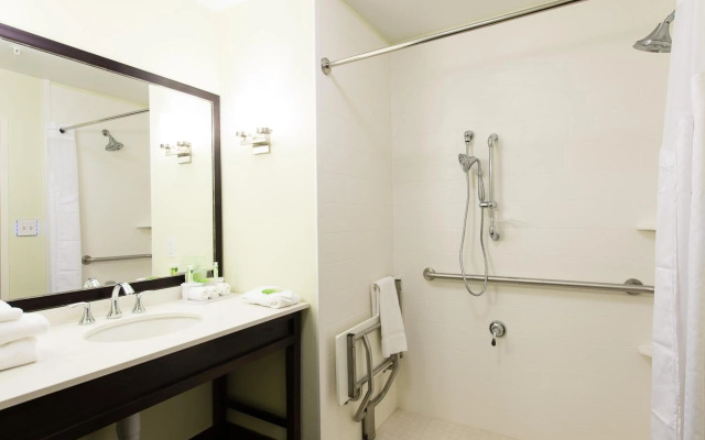 Holiday Inn Express & Suites Aiken by IHG