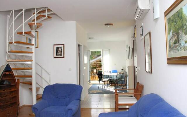 Beautiful Apartment With Sea View, Trogir, Croatia