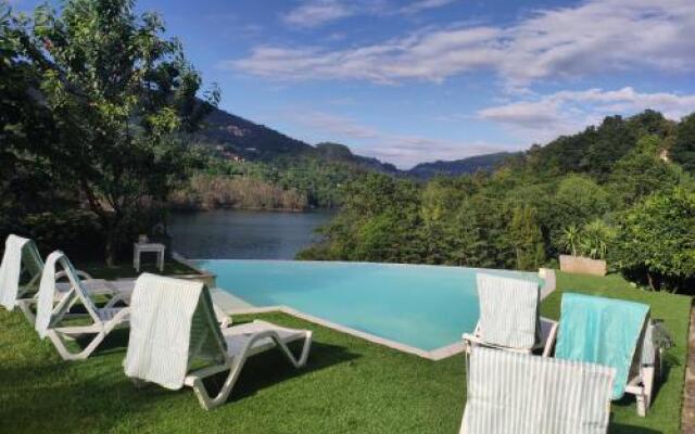 Eira House - QUINTA DE FUNDEVILA