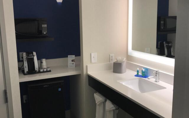 Holiday Inn Express Hotel & Suites Tracy by IHG