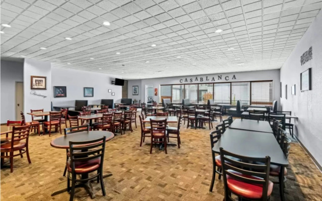 Suburban Studios Fort Dodge