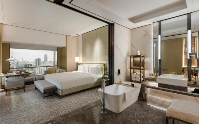 Narcissus The Royal Hotel