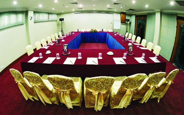 M Suites Hotel