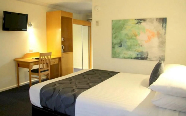 West End Motor Lodge