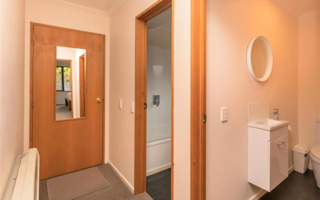 MEAD115B - Mountain Views from Meadowstone