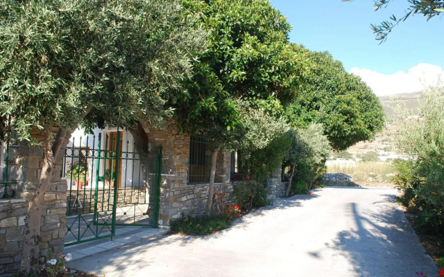 Siroco's Rooms And Studios