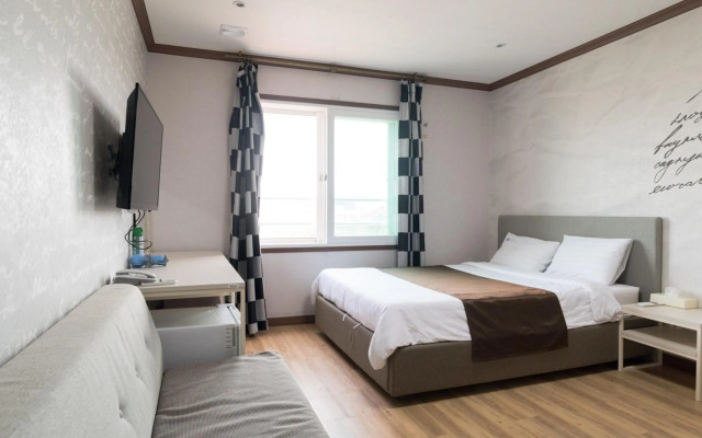 Seongsan Aqua Beach Hotel