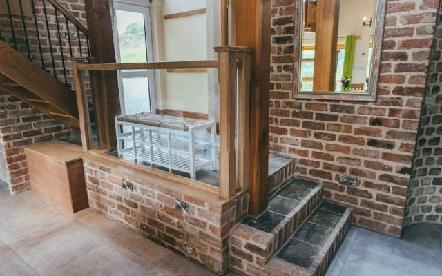 Deerclose West Farmhouse