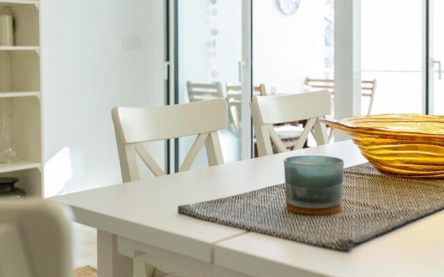 V008 - ESTRELLA DE RELJA - Roses