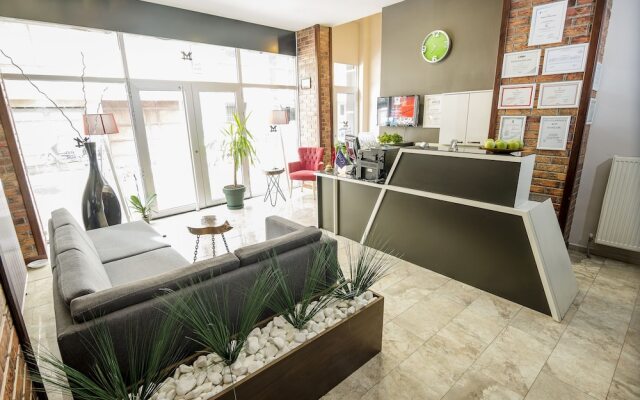 Life Otel