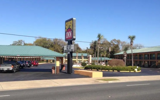 Super Inn Pensacola