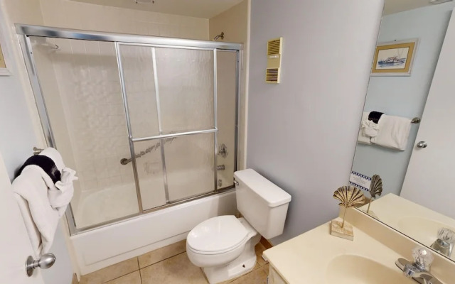 Inlet Reef 502 2 Bedroom Condo by RedAwning