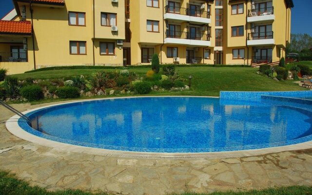 Oasis Beach Apartments Kamchia