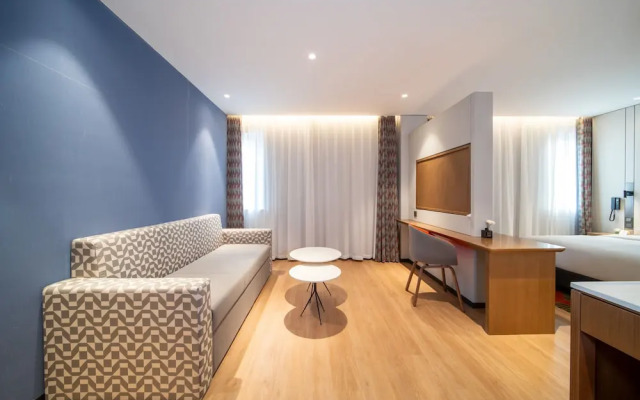 Holiday Inn Express Shanghai Pujiang Lianhang Rd M