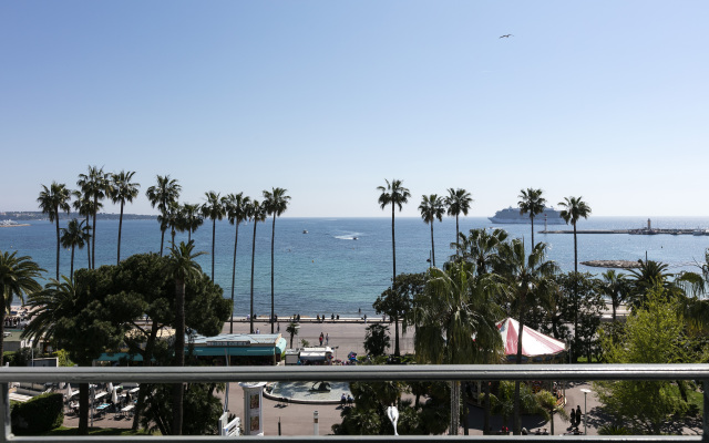 Hotel Barriere Le Majestic