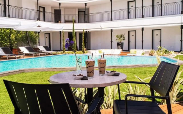 Mola Cunda Hotel