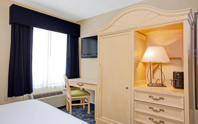 Days Inn by Wyndham East Windsor/Hightstown