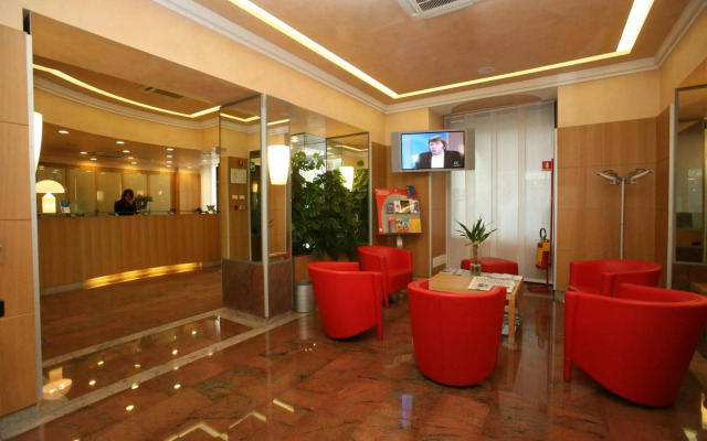 Le Petit Hotel