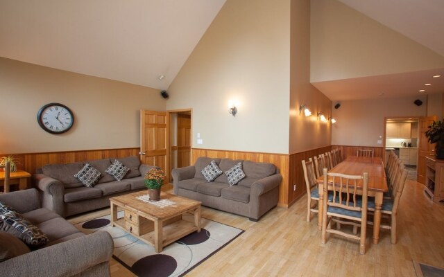 Lorimer Ridge Lodge