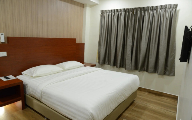 Elegant Hotel – Guest Rooms – Batu Pahat