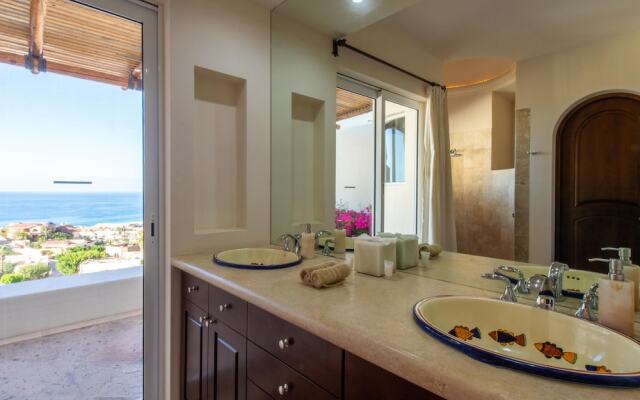 Luxury 5BR Villa, Sleeps 14 W/ocean View: Villa Perla de Law