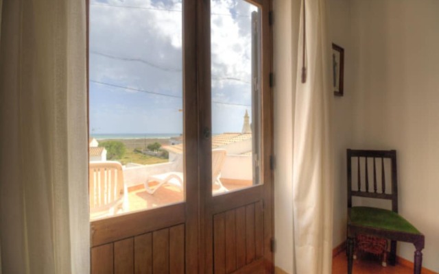 Villa 2 Bedrooms With Wifi And Sea Views 107983