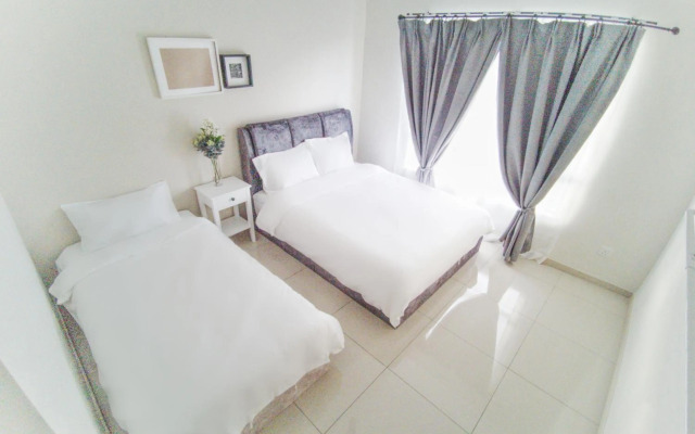 One Life Four Season Waterpark Guest House Manhattan Condominium