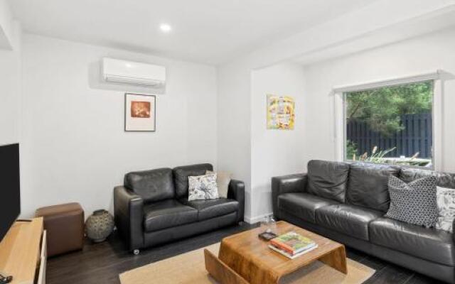 Point Roadknight Paradise