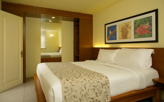 Coral Strand Smart Choice Hotel