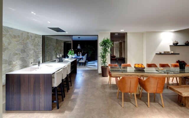 Contemporary Villa, Golf La Alquería, Benahavis, Marbella