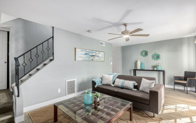 Belleview Phoenix 3 Bedroom Townhouse by RedAwning