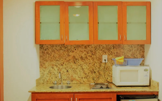 Condesa Suites