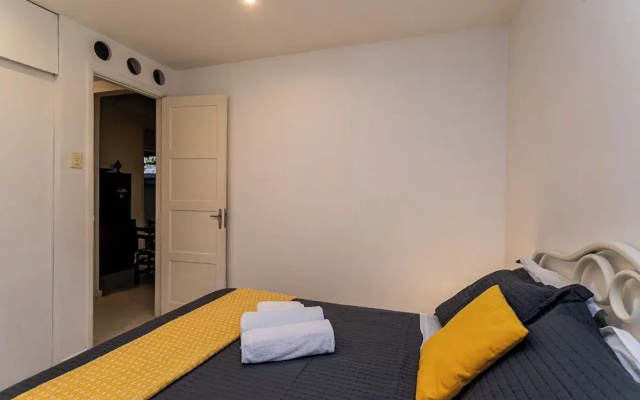 Copacabana com Varanda – 3 min da praia