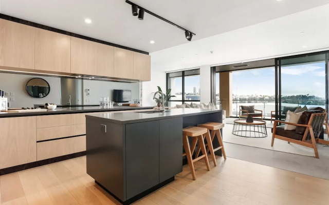Modern oasis in Wynyard Quarter