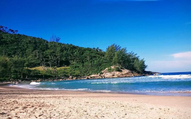 Pantai Karah Pousada