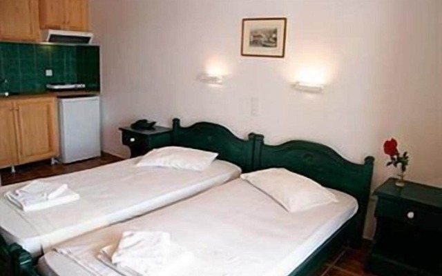 Sirocos Rooms And Studios