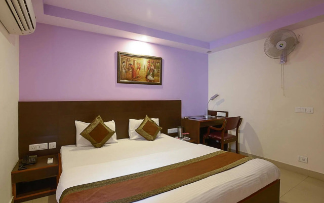 OYO 410 Hotel Lily Bay Inn